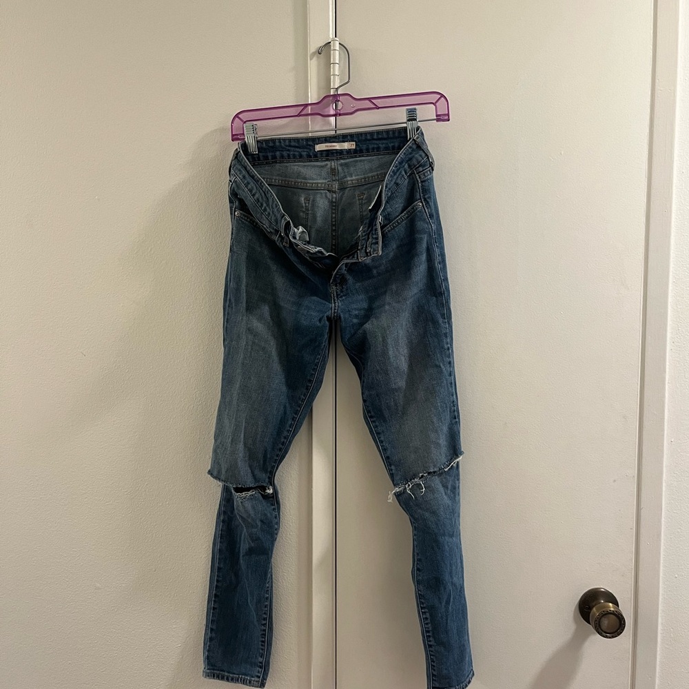 Levi 711 Skinny Jeans Size 27 Blue Distressed Knees